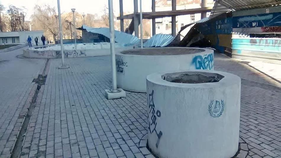 Мусор и реклама наркотиков: неравнодушные горожане наведут порядок в центре Днепра. Новости Днепра