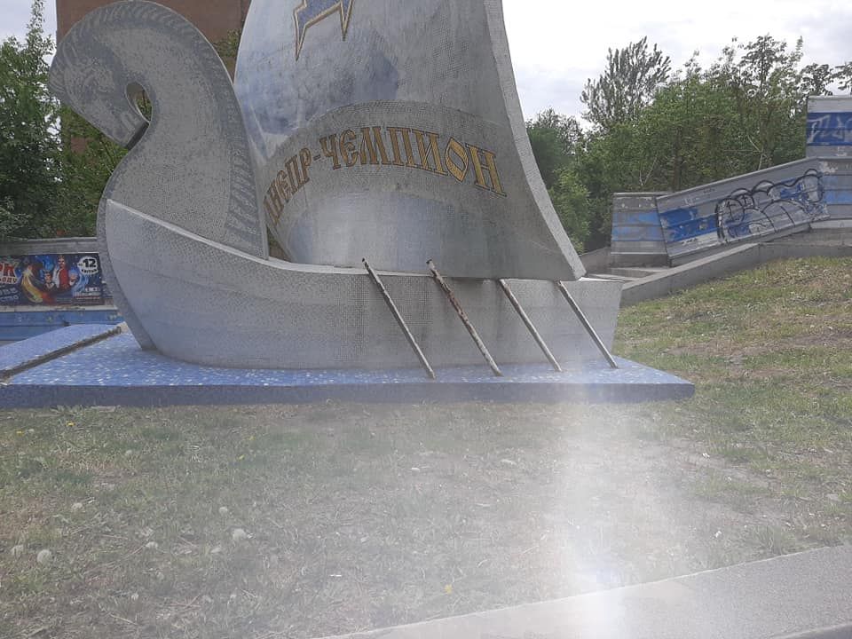 Мусор и реклама наркотиков: неравнодушные горожане наведут порядок в центре Днепра. Новости Днепра