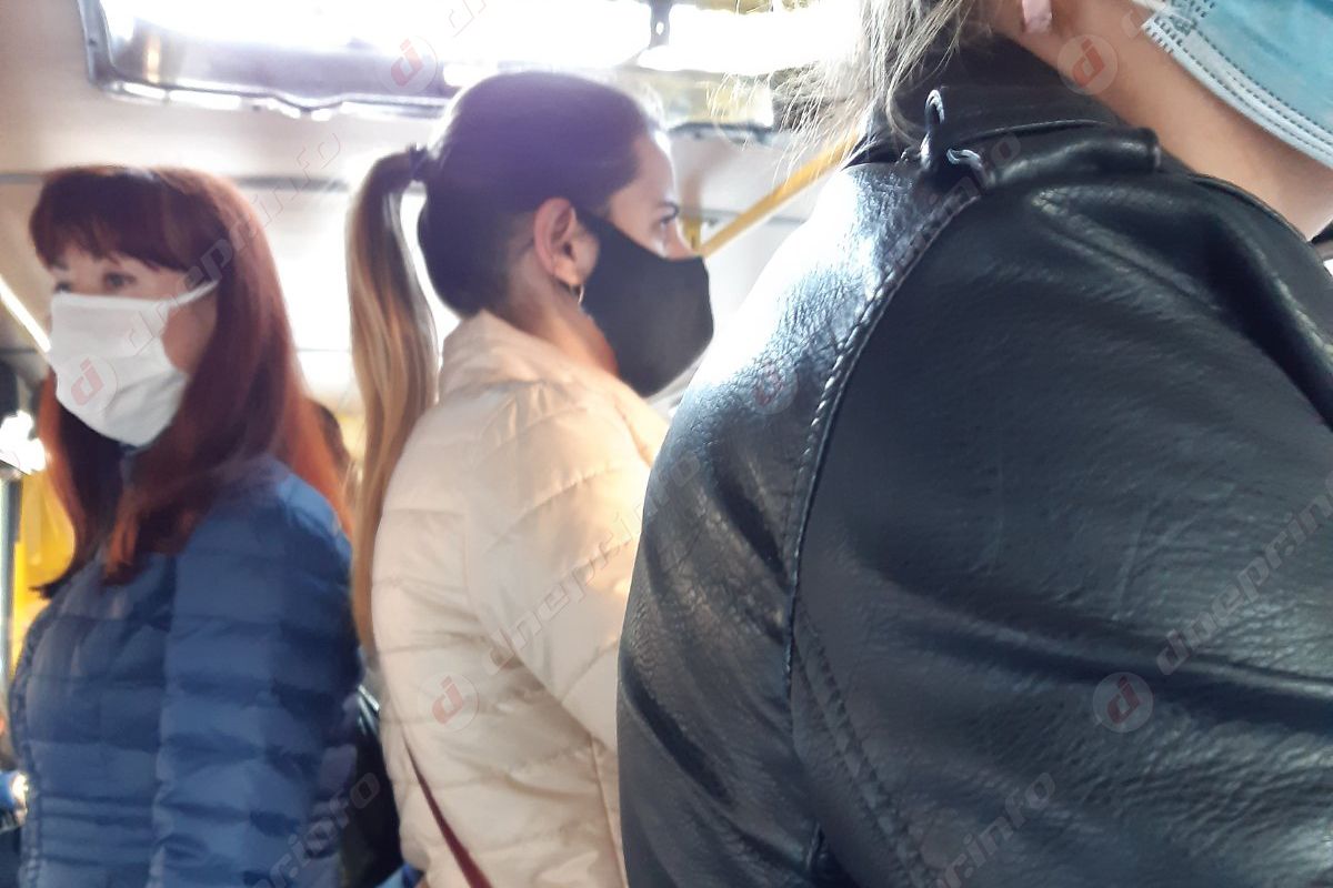 В Днепре маршрутки ездят переполненными. Новости Днепра