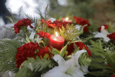 Городской голова Днепра Борис Филатов в память о павших в боях за Днепр пустил речными водами памятный венок. Новости Днепра