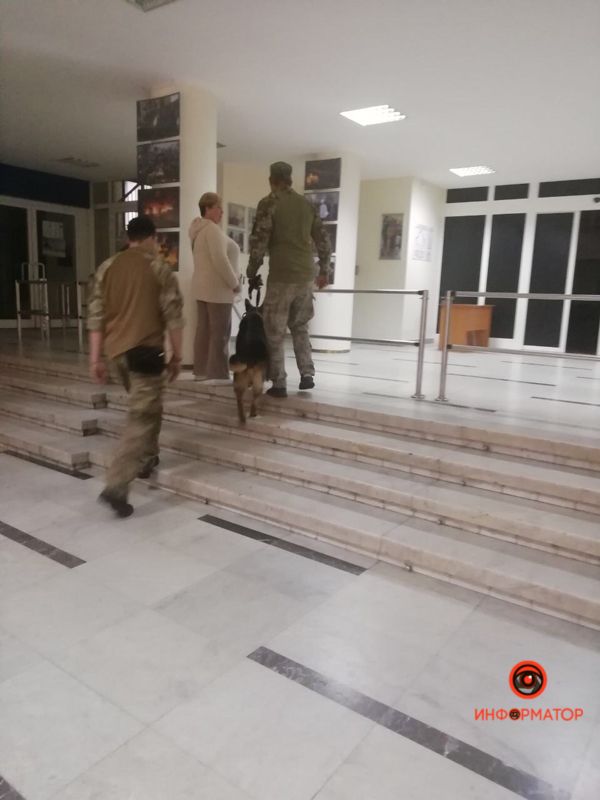 Полиция, скорая и спасатели: что происходило в центре Днепра. Новости Днепра