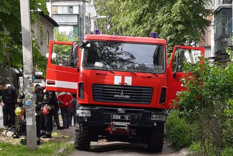Сильное задымление: в Днепре из многоэтажки эвакуировали людей. Новости Днепра