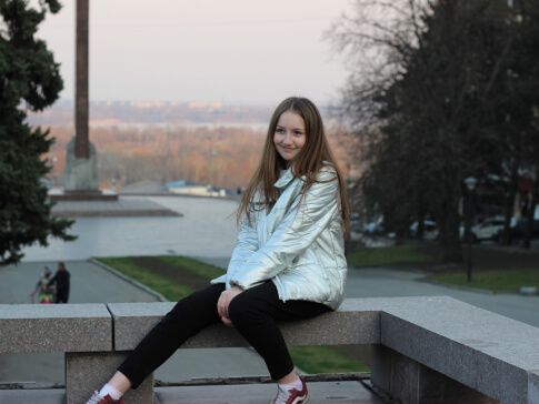 Давайте вместе поможем Анечке Кураленко