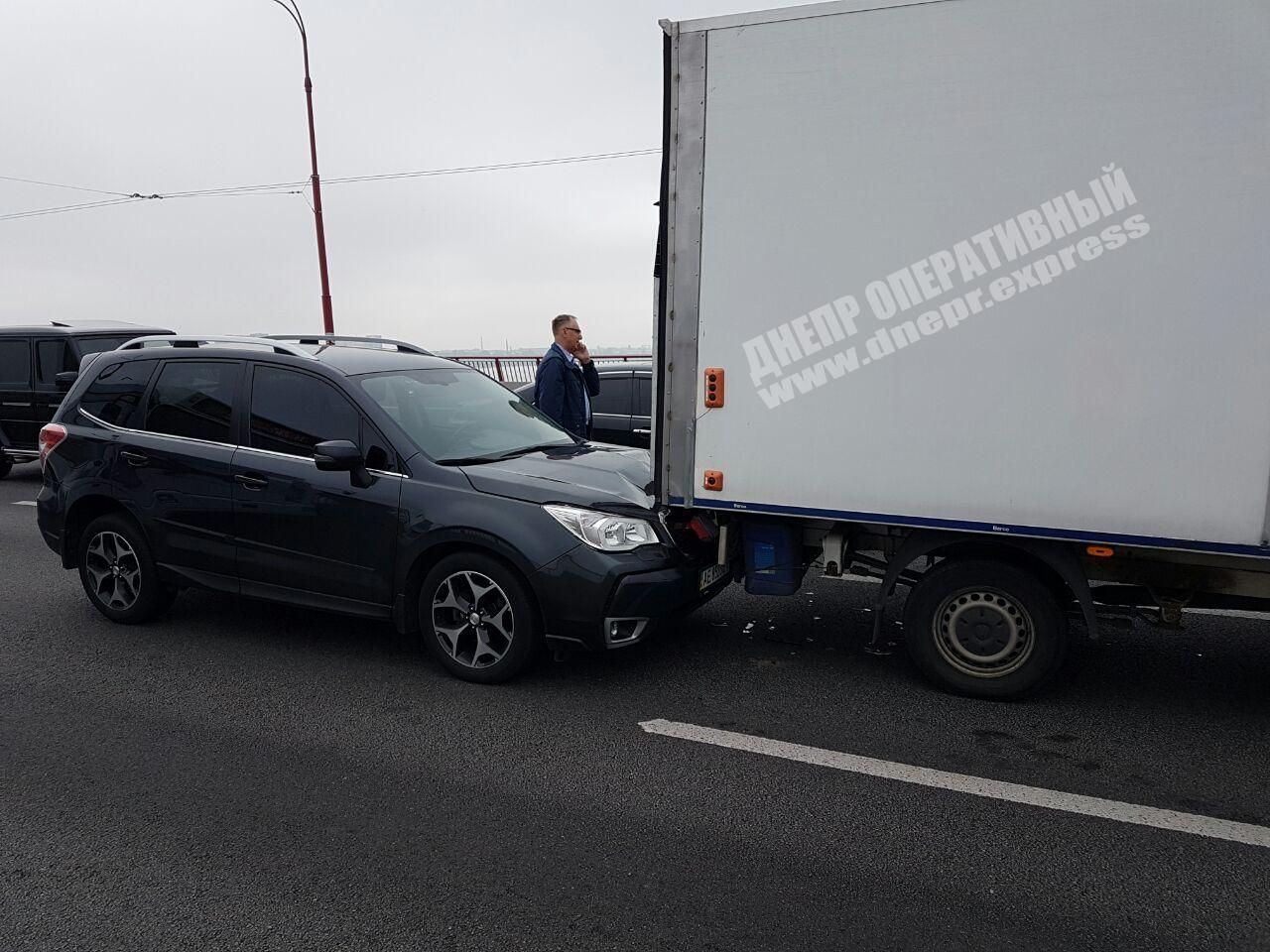 ДТП на Новом мосту: огромная пробка. Новости Днепра