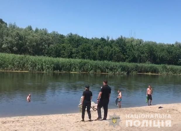 В Днепре полицейские призвали отдыхающих соблюдать меры безопасности в лесу и у водоемов. Новости Днепра