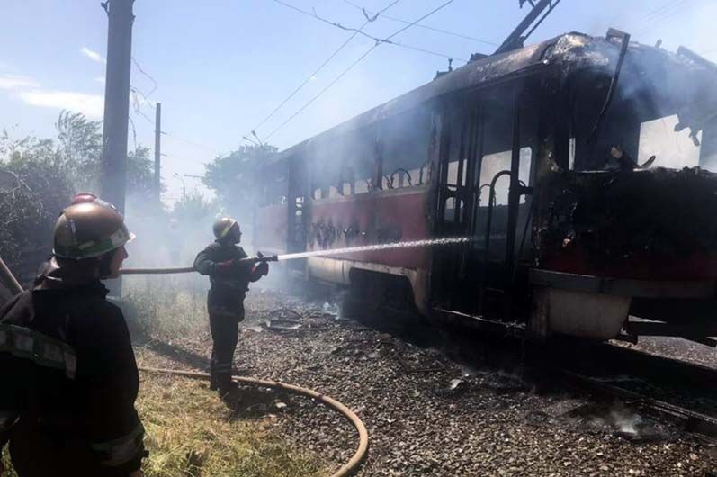 В Кривом Роге загорелся трамвай. Новости Днепра