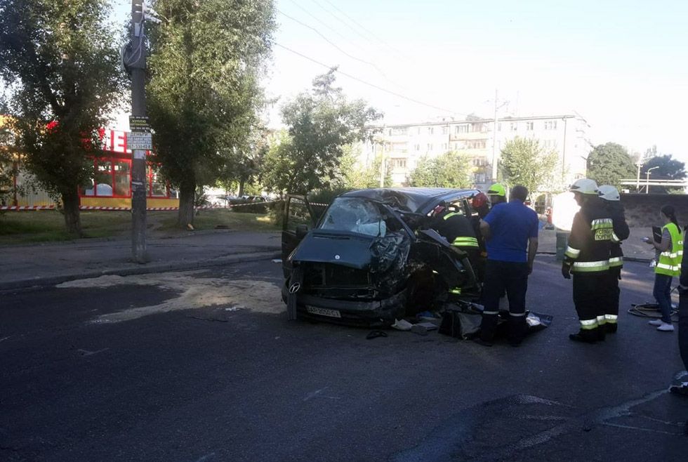 Перевернулся грузовик: погибли мужчина и ребенок. Новости Днепра