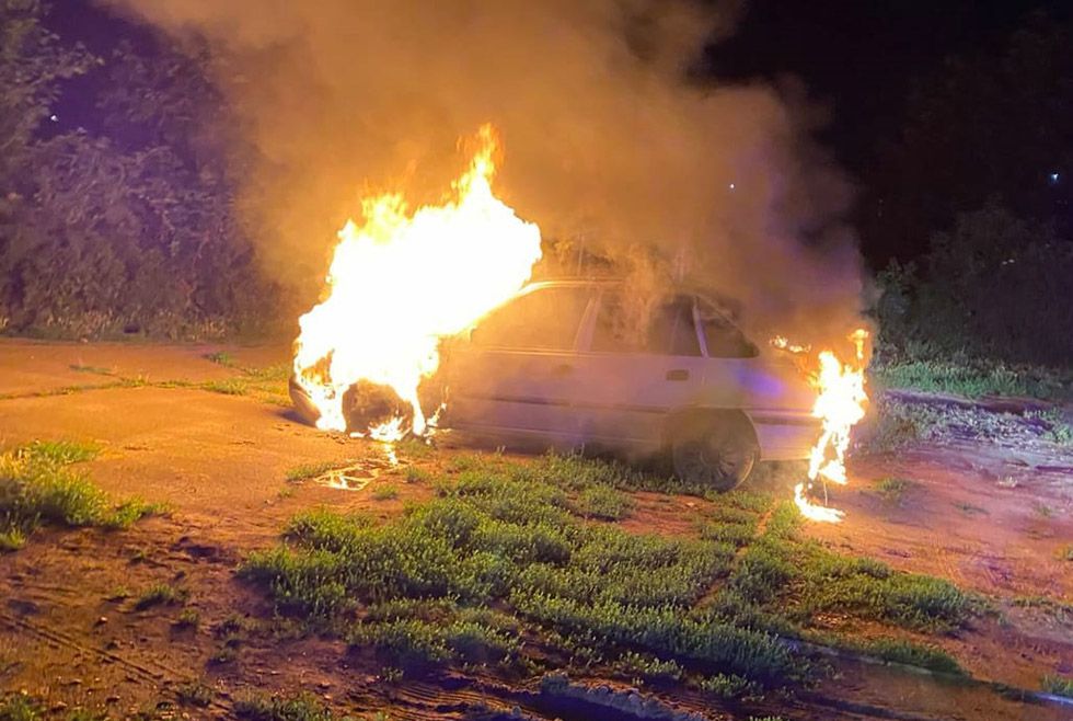 Пожар в легковом автомобиле