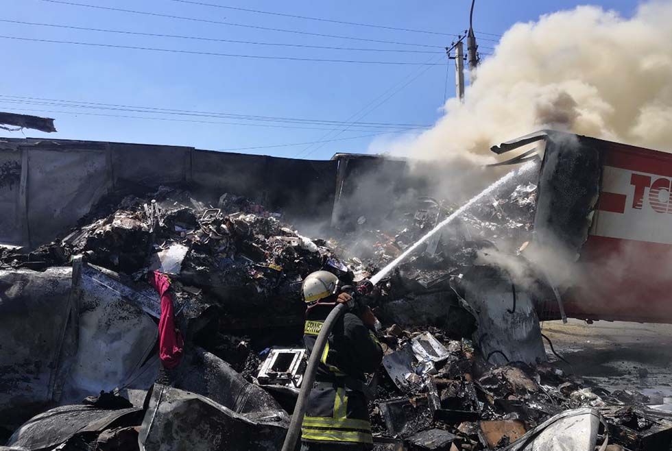 На Днепропетровщине сгорел грузовик с посылками. Новости Днепра