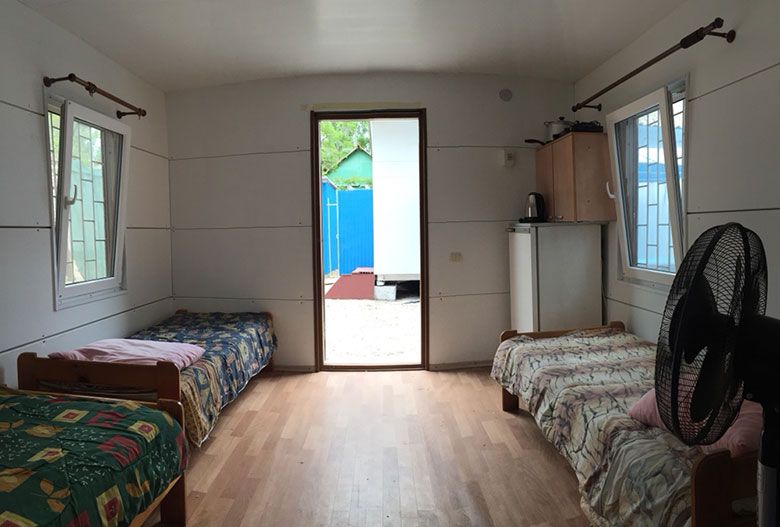 Варианты дешевого отдыха для днепрян на Арабатской стрелке.  Новости Днепра