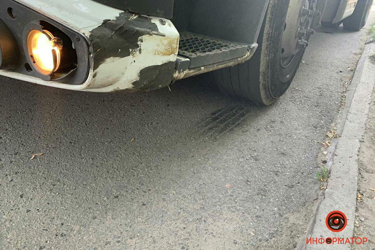 В Днепре ищут свидетелей вчерашней трагедии с коммунальным грузовиком. Новости Днепра