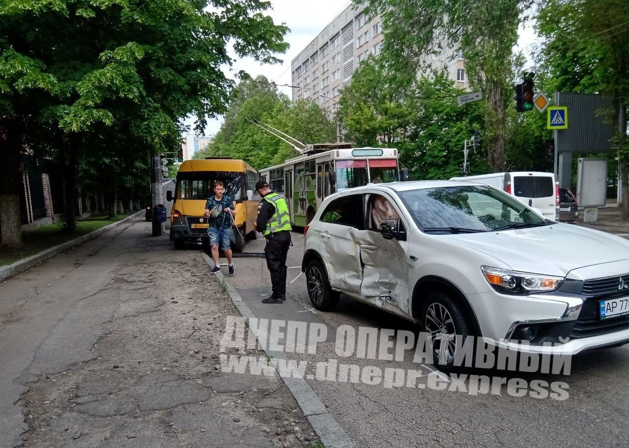 ДТП с маршруткой в Днепре: появились фото. Новости Днепра