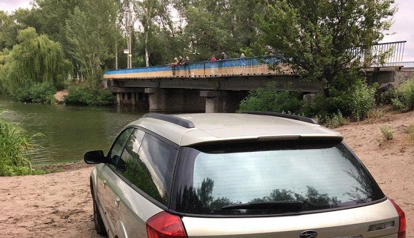 В Днепре патрульные спасли девушку, потерявшую сознание в авто. Новости Днепра