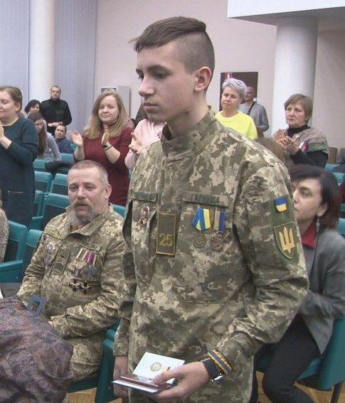 В Днепре парень, спасший жизни детей получил орден. Новости Днепра