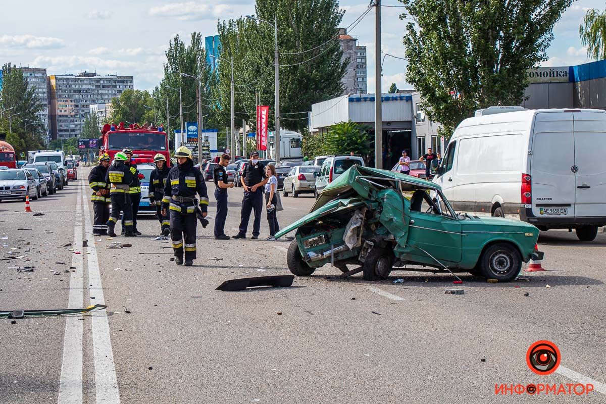Момент ДТП на Малиновского в Днепре. Новости Днепра