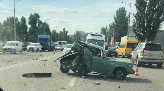 В Днепре произошло серьезное ДТП на Малиновского. Новости Днепра