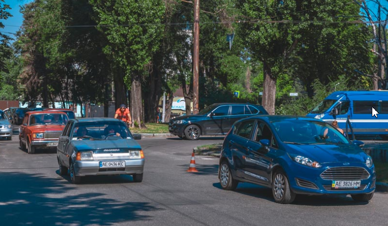 Днепрянка переходила дорогу по пешеходному переходу, когда ее сбило авто. Новости Днепра