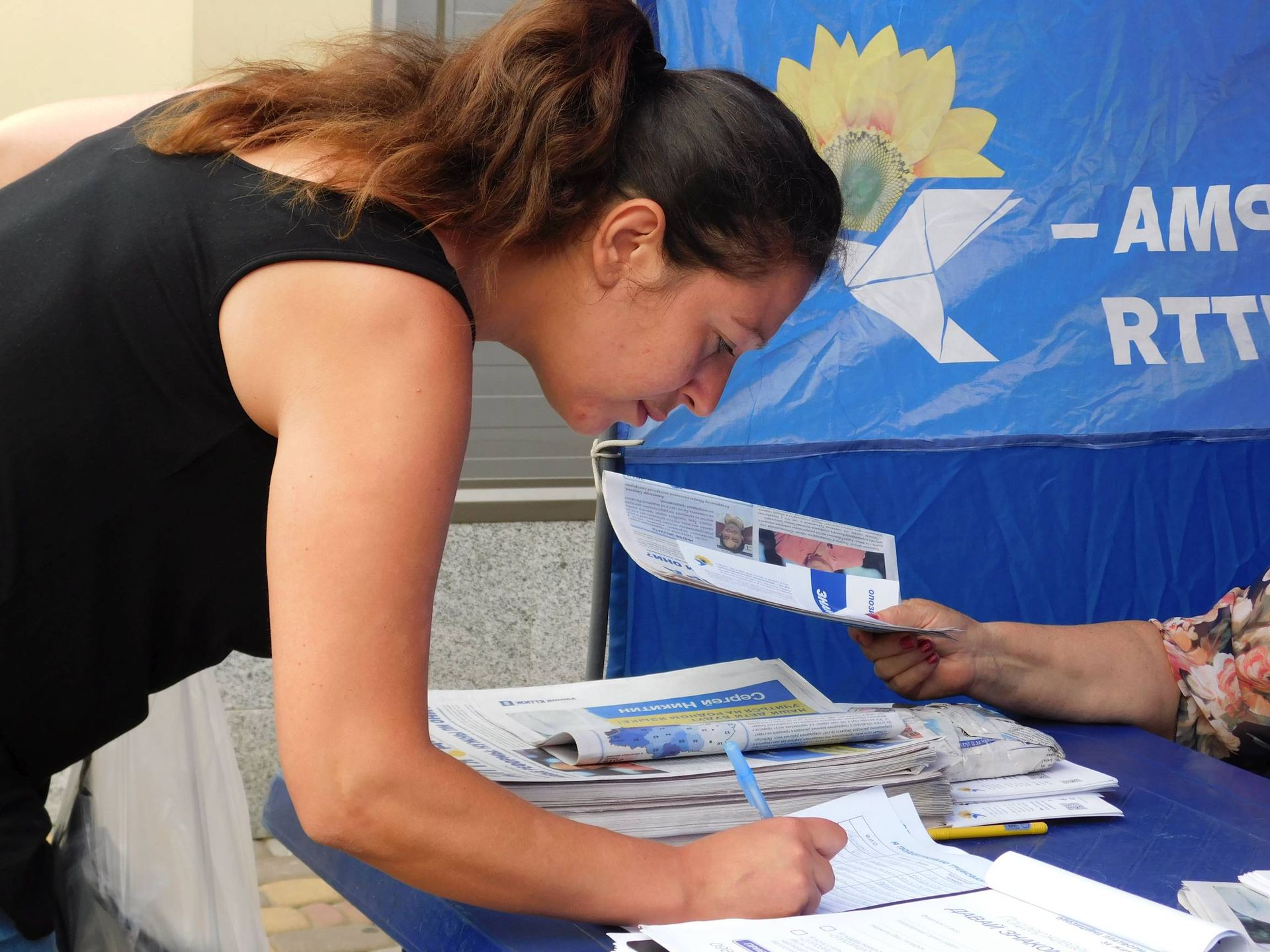 В Днепре партия «Оппозиционная платформа – За жизнь» отстаивает право днепрян учиться на родном языке