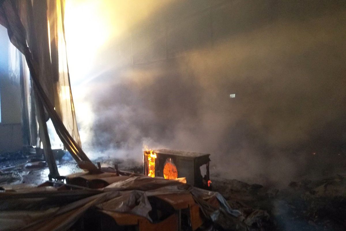 Пожар полыхал на 300 квадратных метрах. Новости Днепра