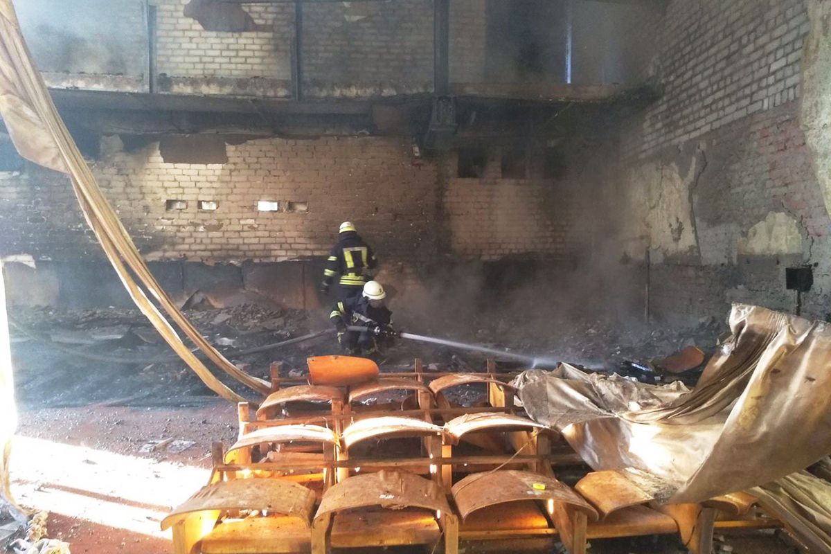 Пожар полыхал на 300 квадратных метрах. Новости Днепра