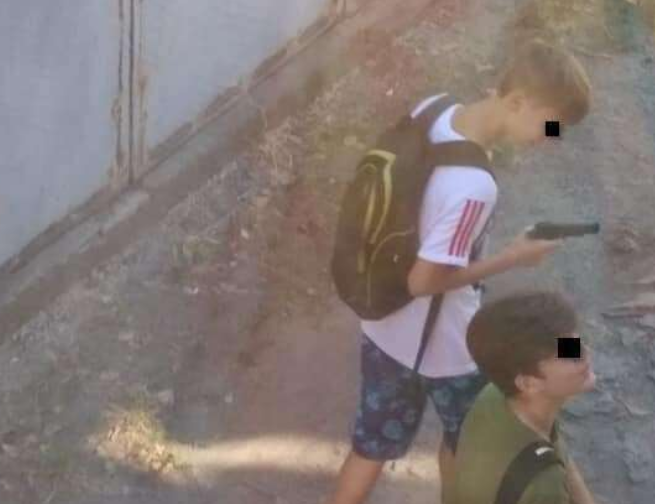 Молодые парни разуливали с оружием в руках. Новости Днепра