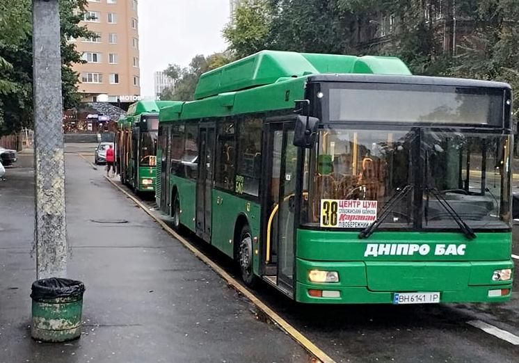 Маршрутчик был готов полезть в драку из-за льготницы. Новости Днепра