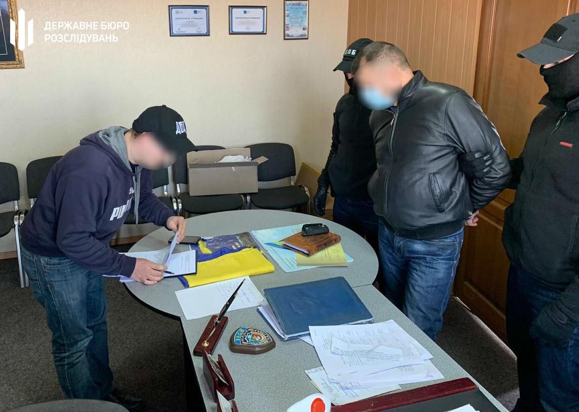 На Днепропетровщине чиновник пытался подкупить своего начальника. Новости Днепра