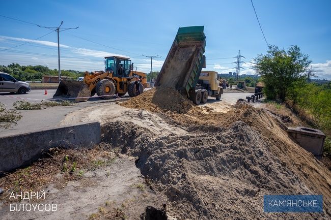 Начались восстановительные работы на рухнувшем мосту. Новости Днепра