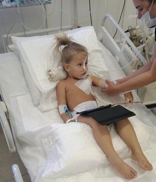 В Днепре спасают 4-летнюю девочку, которая выпала из окна. Новости Днепра
