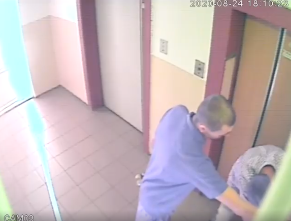 В Днепре неизвестные пытались взломать квартиру. Новости Днепра