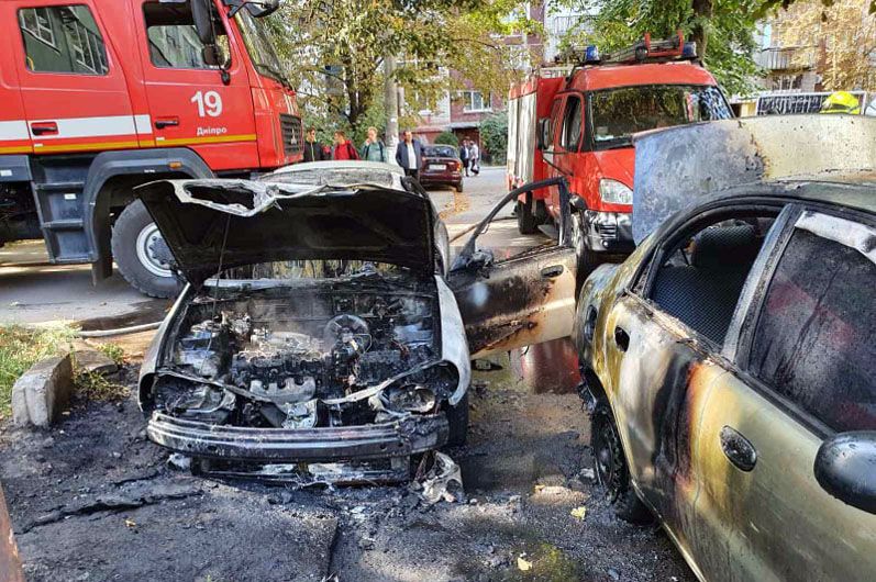В области огонь уничтожил автомобиль. Новости Днепра