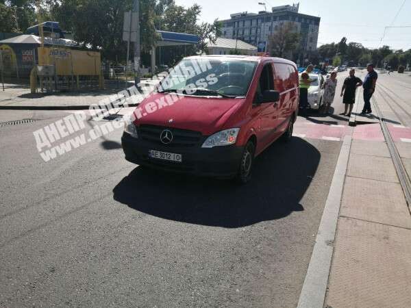 В Днепре авто совершило наезд на подростка. Новости Днепра