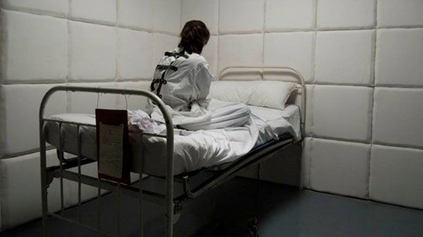 В области мужчина угрожал медикам. Новости Днепра