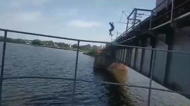 В регионе подросток выпрыгнул из поезда в воду. Новости Днепра