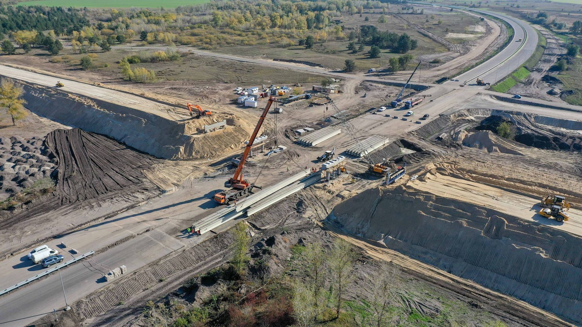 Что происходит на строительстве трассы Днепр-Решетиловка в Днепропетровской области – фотофакт