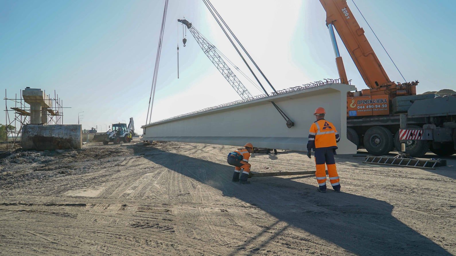 Что происходит на строительстве трассы Днепр-Решетиловка в Днепропетровской области – фотофакт