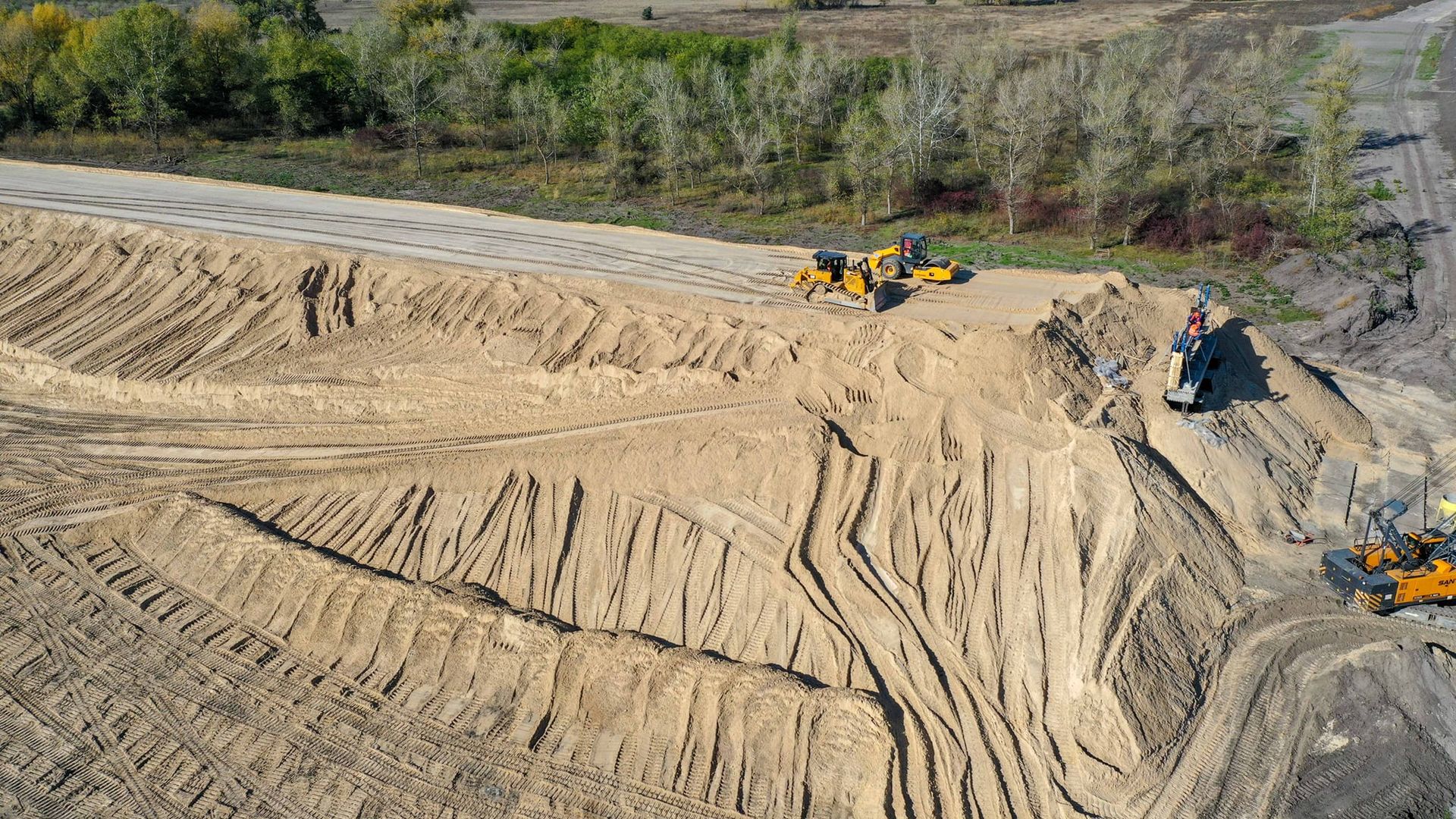 Что происходит на строительстве трассы Днепр-Решетиловка в Днепропетровской области – фотофакт
