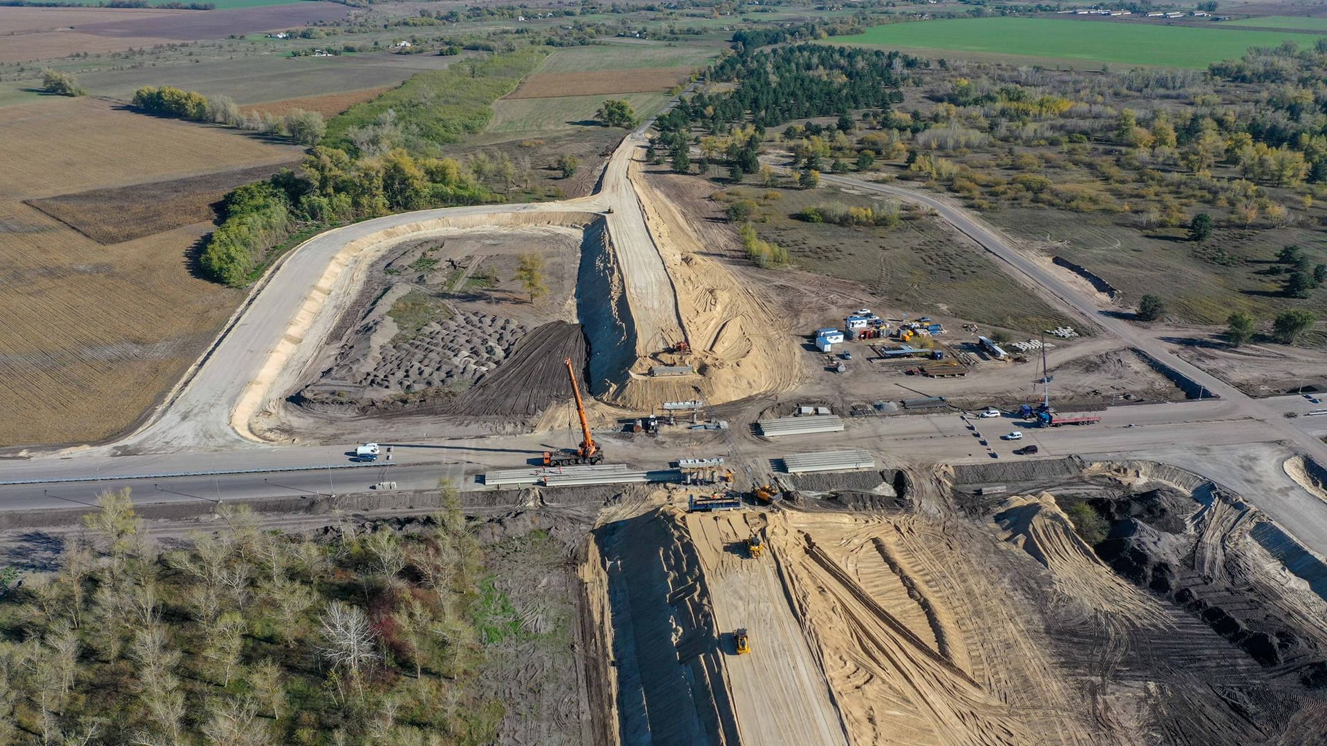 Что происходит на строительстве трассы Днепр-Решетиловка в Днепропетровской области – фотофакт