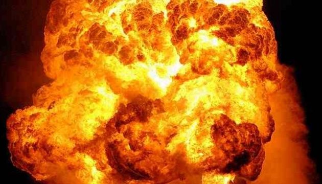 В ванной комнате стала гореть стиральная машинка, вследствие высокой температуры взорвались флаконы легковоспламеняющимися средствами и баллончики. Новости Днепра