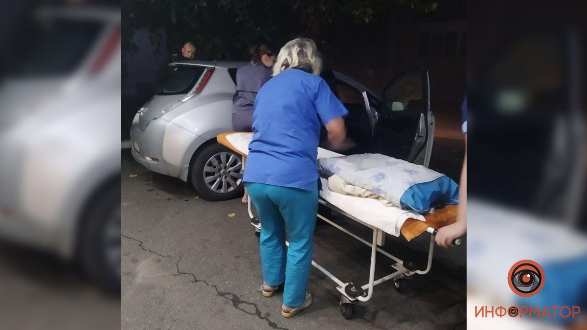 В области мужчина принял роды в такси. Новости Днепра