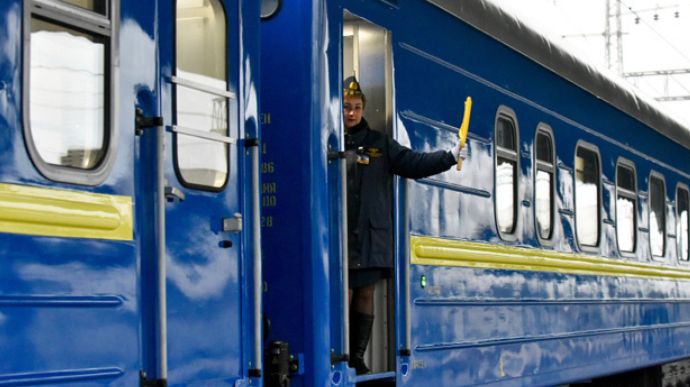 «Укрзализныця» возобновляет продажу билетов в Тернополе, Ивано-Франковске и Хмельницком. Новости Украины