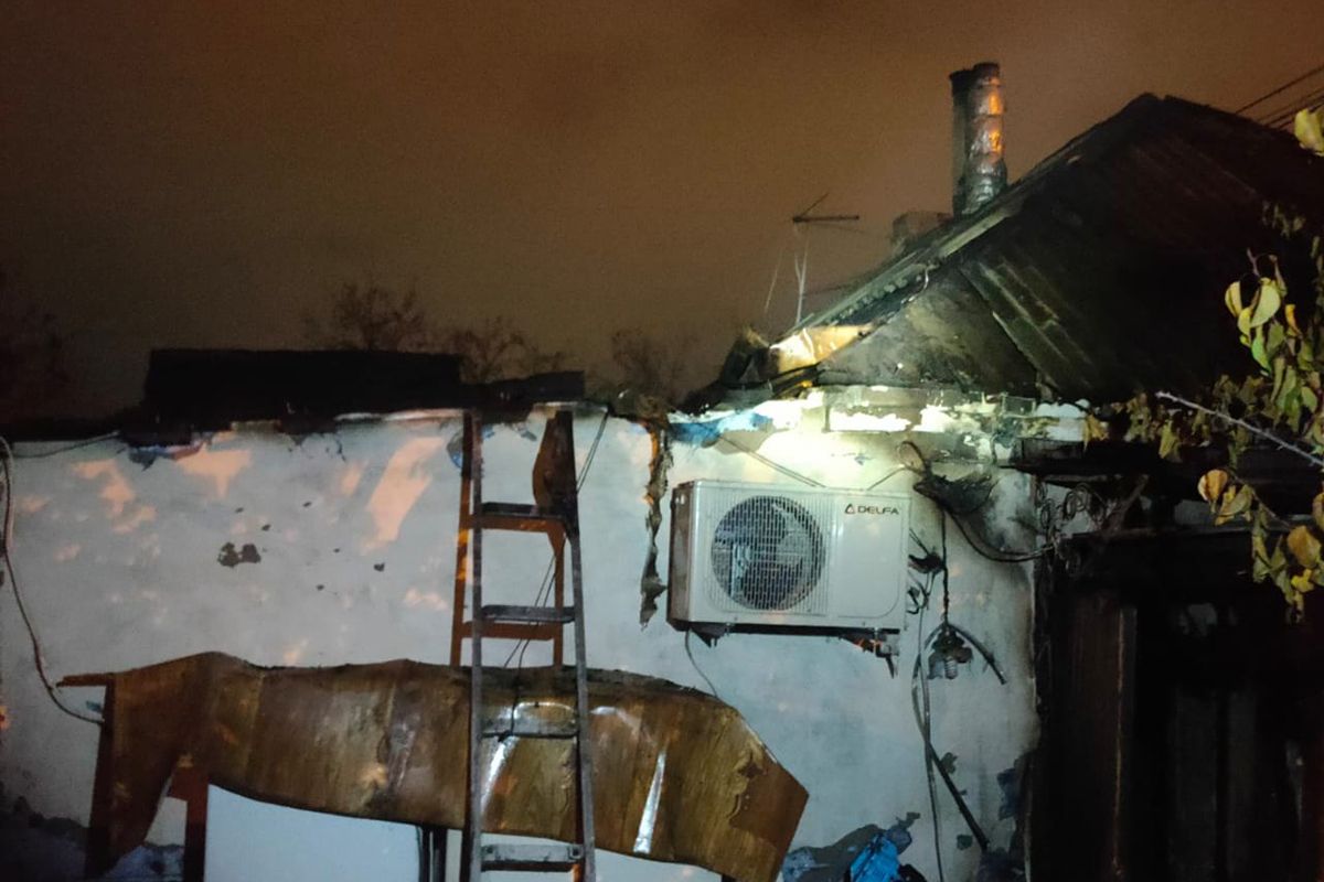 Огонь охватил весь дом. Новости Днепра