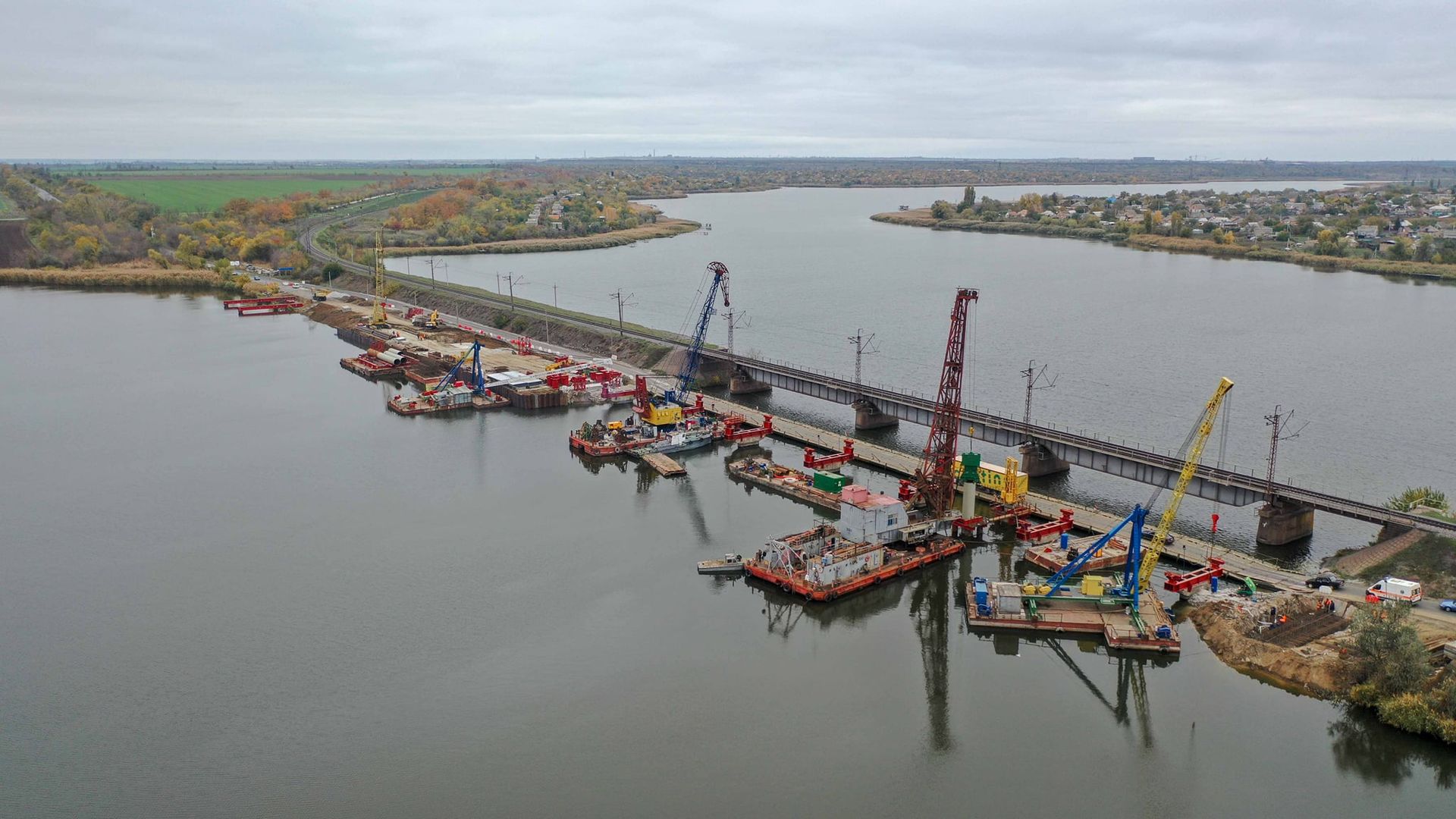 Юрий Голик: Началась реконструкция разрушенного моста под Никополем