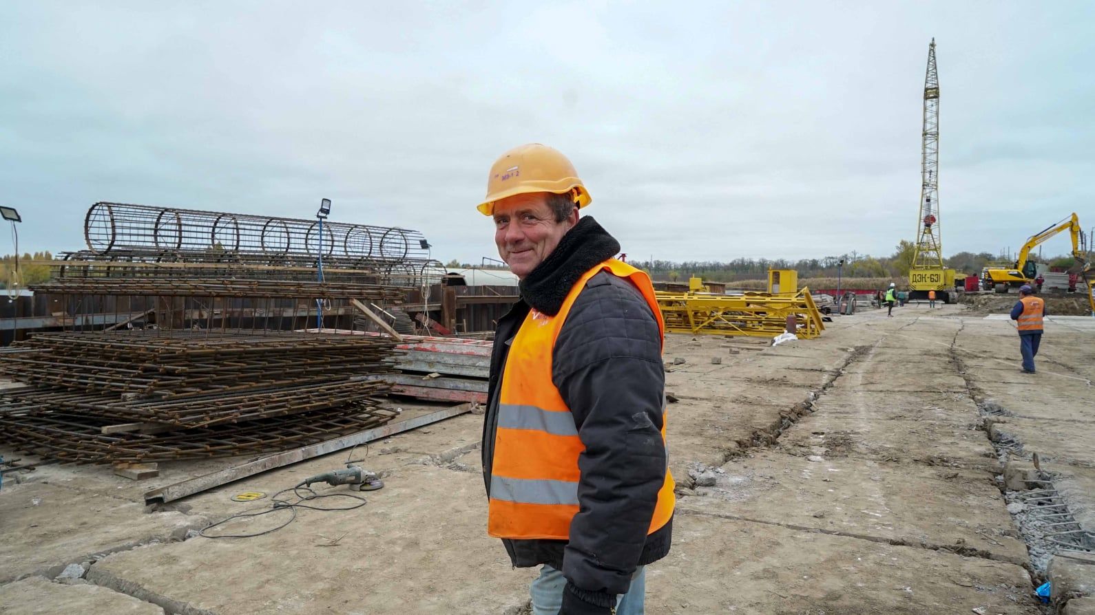 Юрий Голик: Началась реконструкция разрушенного моста под Никополем