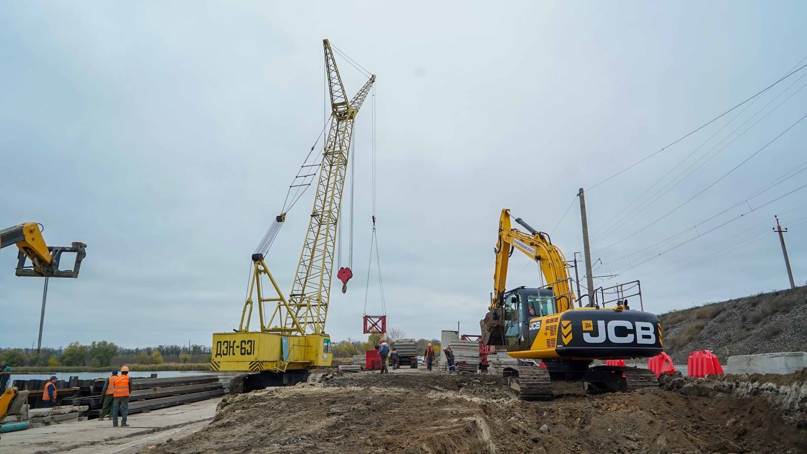 Юрий Голик: Началась реконструкция разрушенного моста под Никополем