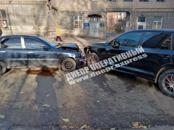 Ланос и Порш не разминулись. Новости Днепра