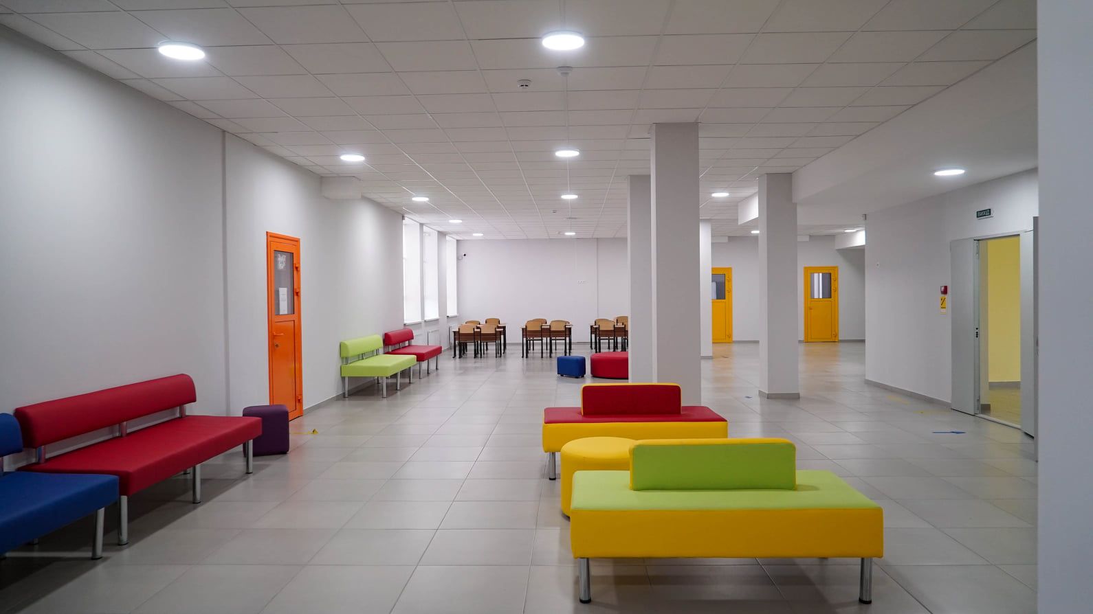 «Велике будівництво»: Юрий Голик показал фотографии новой чудо-школы в Слобожанском