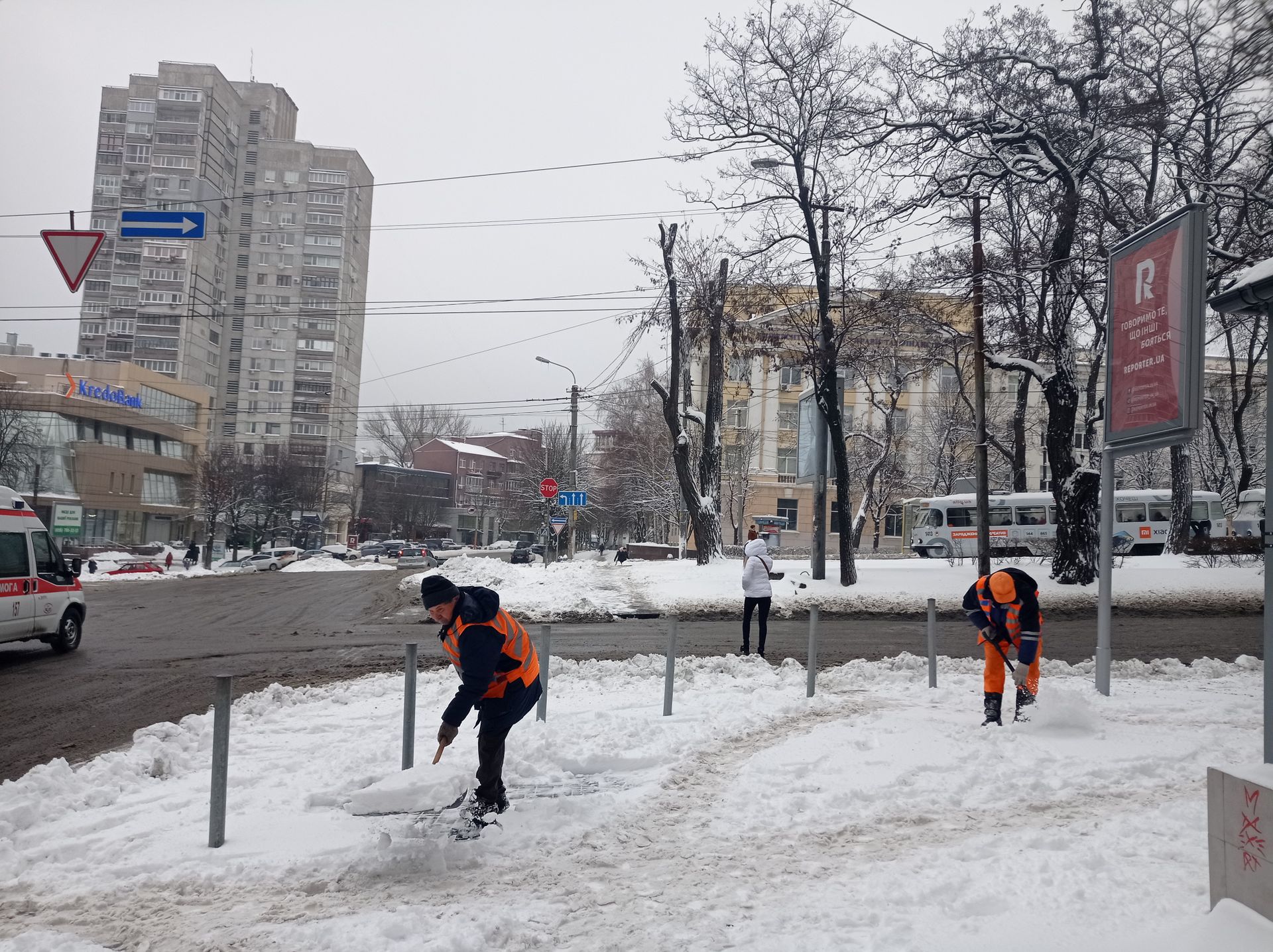 На дорогах Днепра работает спецтехника. Новости Днепра