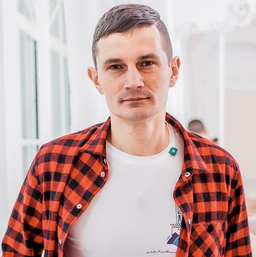 Житель Днепра родом из Луганщины написал книгу о переселенцах. Новости Днепра