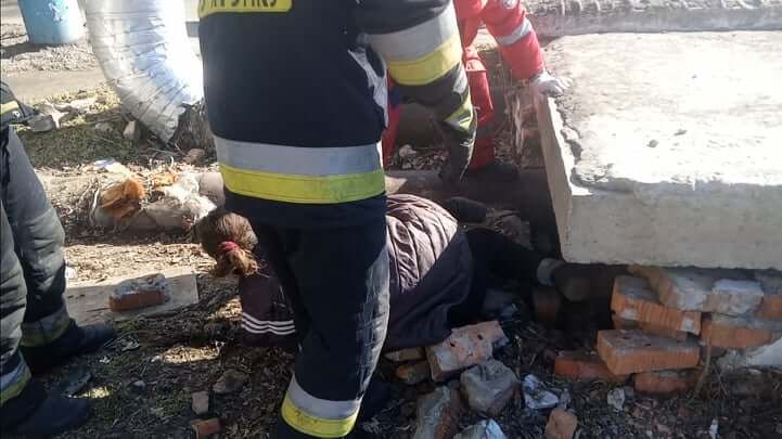 Женщина в Днепре застряла под бетонной плитой. Новости Днепра